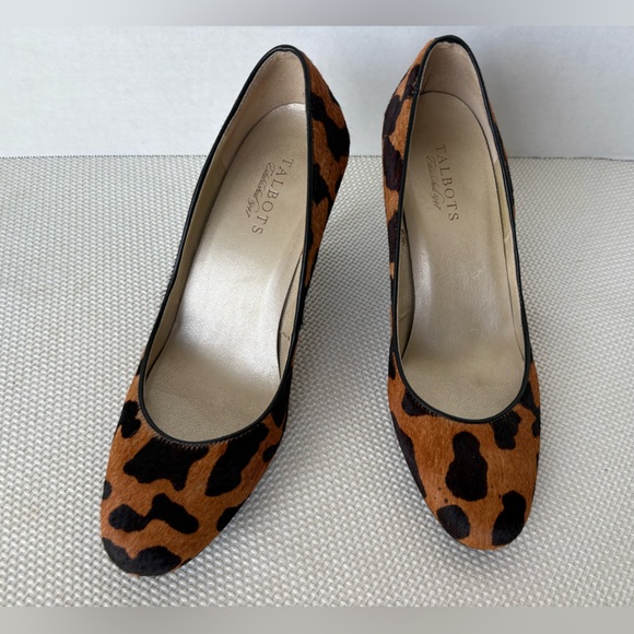 💥SALE💥 Talbots Size 9 Animal Print Calf Hair Round Toe Pumps Heels - Picture 1 of 11